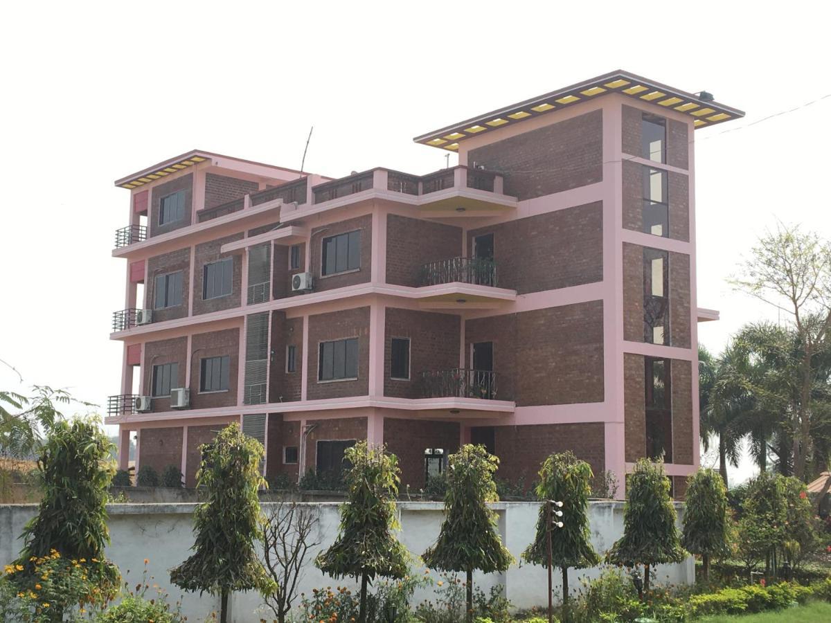 Whispering Woods Inn Bolpur Exterior foto