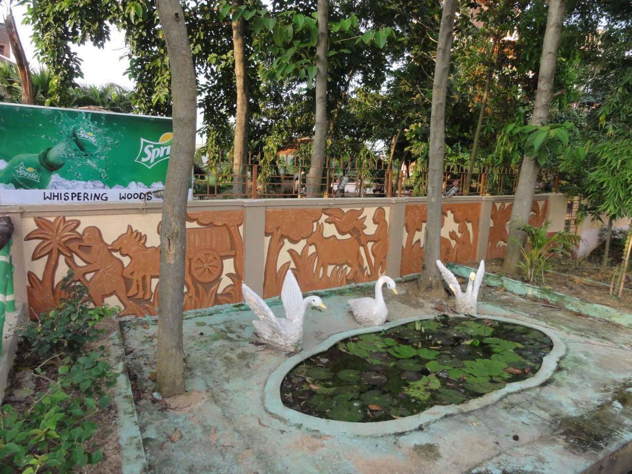 Whispering Woods Inn Bolpur Exterior foto